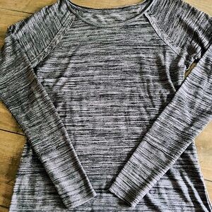 Crew Neck Long Sleeve Top